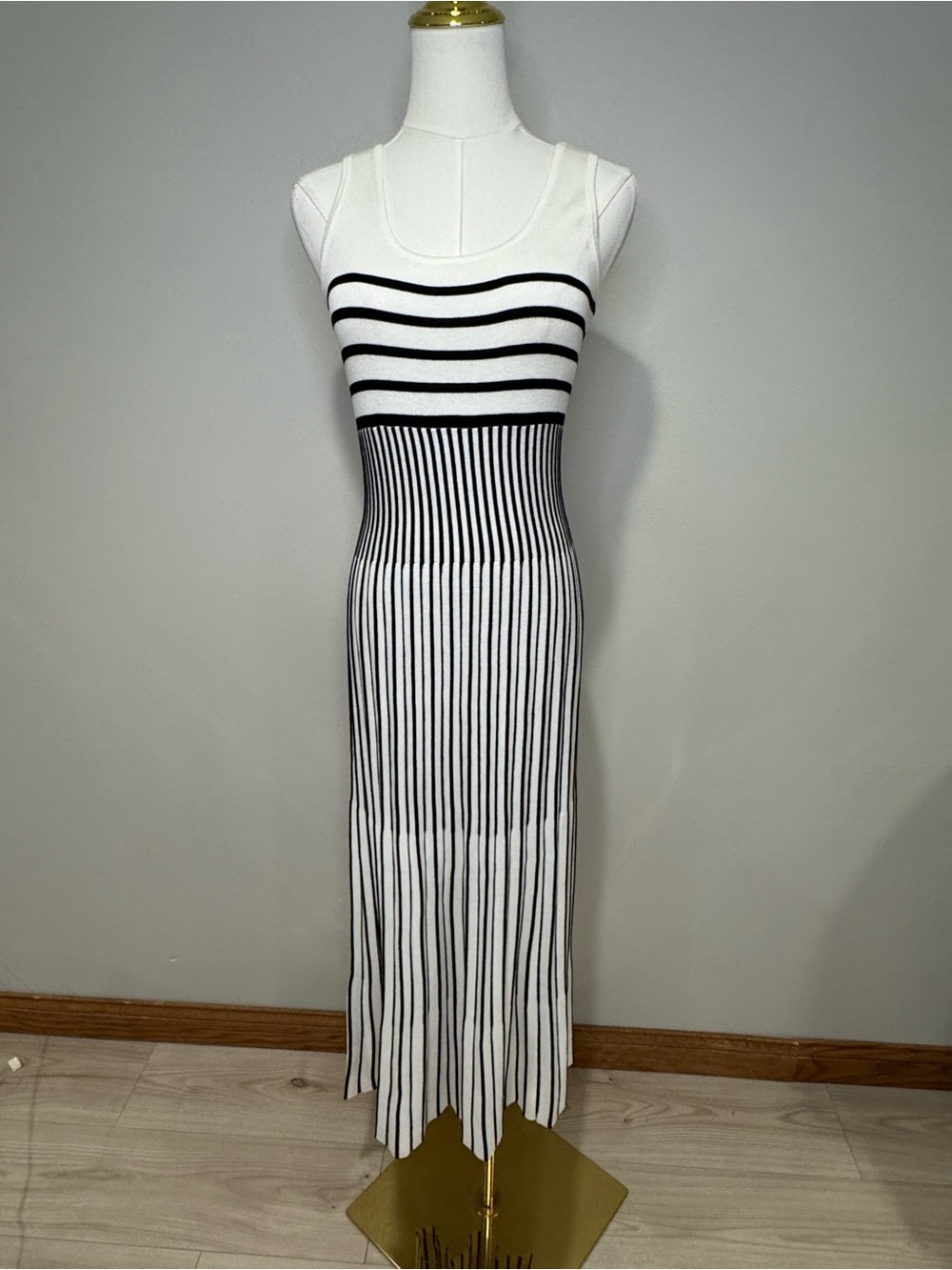 Black White Striped Knit Maxi Dress Mixed Stripe Ribbed Waist Bodycon Size M NWT